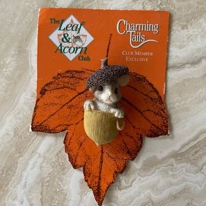 *SOLD*NEW Dean Griff Charming Tails Club Member Exclusive Pin